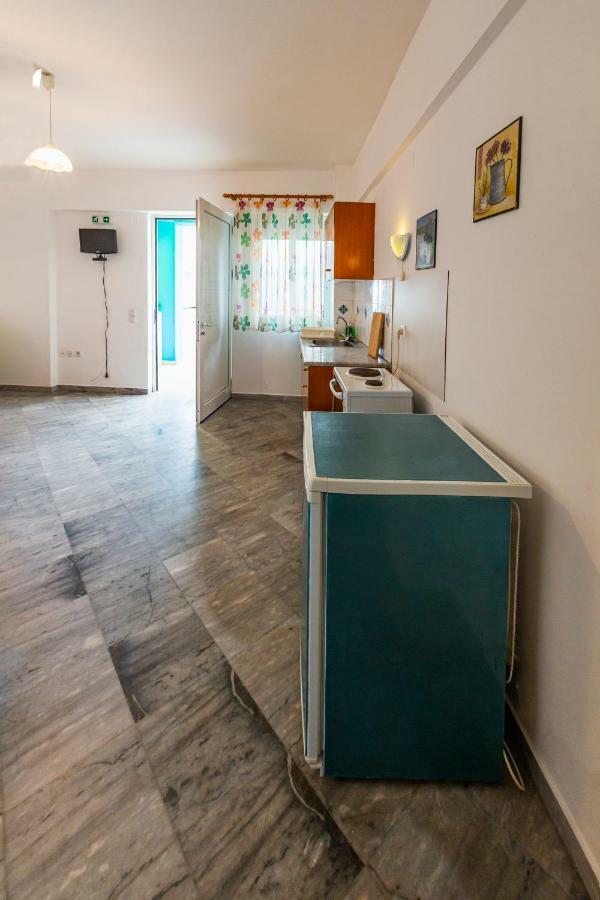 Iris Apartments Chrani Eksteriør billede